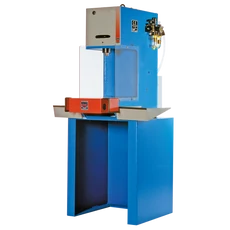 Pneumatikus prések (360-6000 kg)